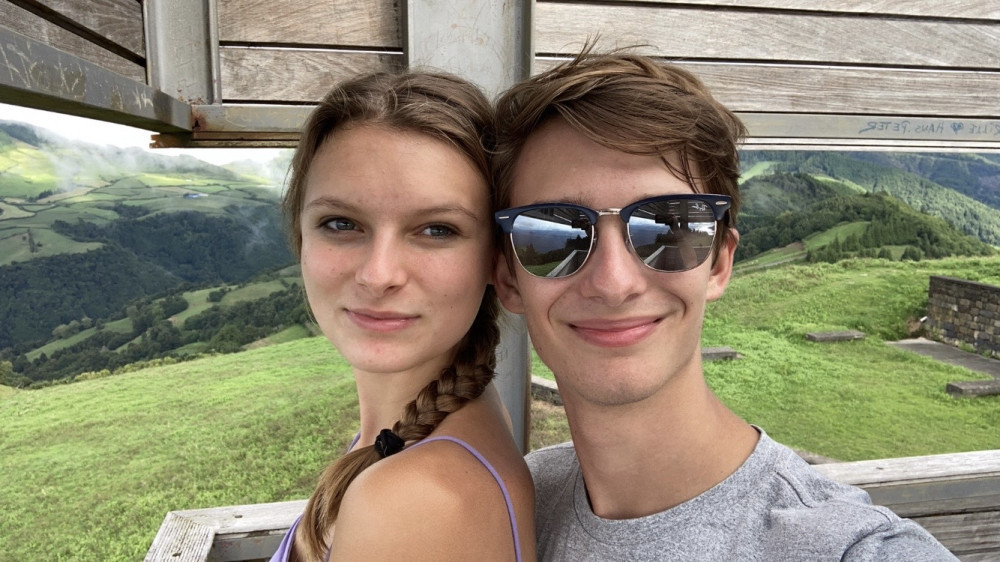 Kam vyrazit a jak cestovat levně? Drbna přináší čtenářům nový seriál