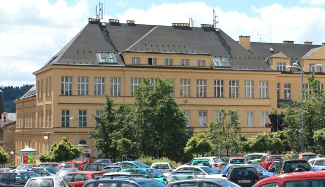 Město chce během tří let vyměnit okna na uměleckoprůmyslové škole