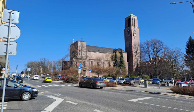 Konflikt mezi dětmi v Jablonci šetří policie. Zajímá se i o nenávistné výzvy k vendetě na sociálních sítích