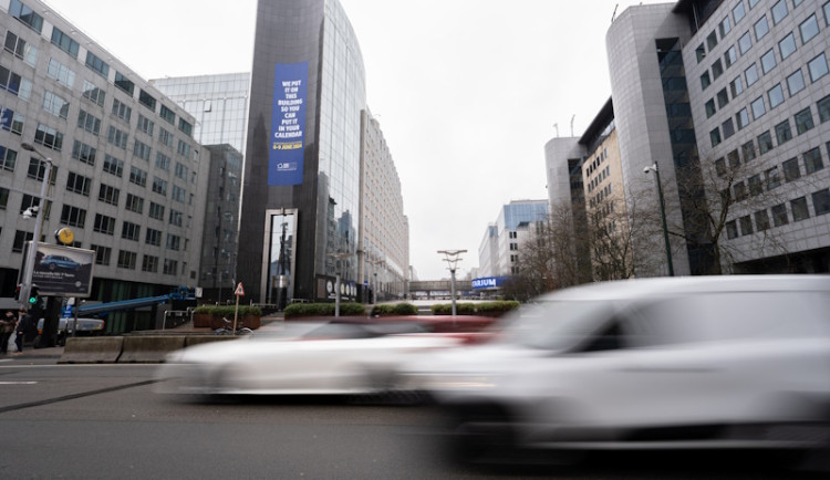 Živě: Výsledky prvního průzkumu Ipsos k volbám do EP 