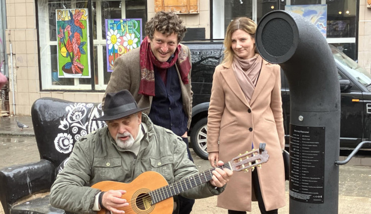 Brněnský Bronx má nový stroj na poezii. Oslavuje romskou kulturu a připomíná bolavou minulost