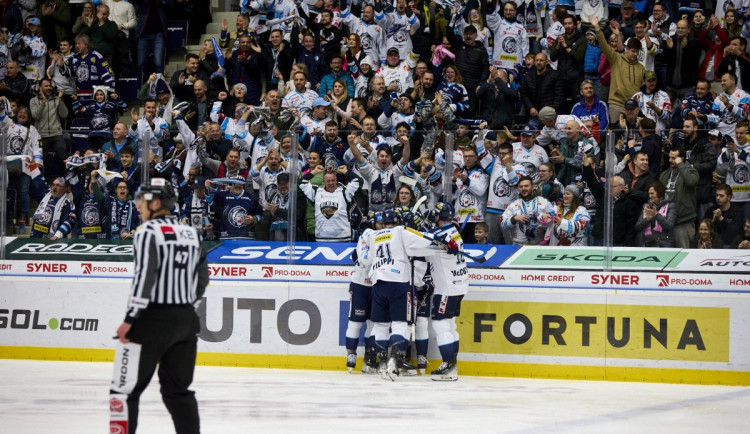 Tygři dotáhli obrat a v pátém utkání porazili Olomouc 4:1. Ve čtvrtfinále vyzvou Spartu