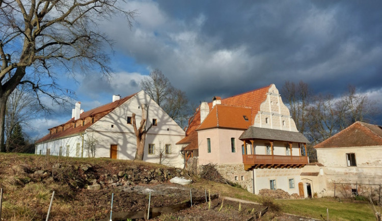 Unikátní centrum pro mládež v Mladějovické tvrzi u Strakonic