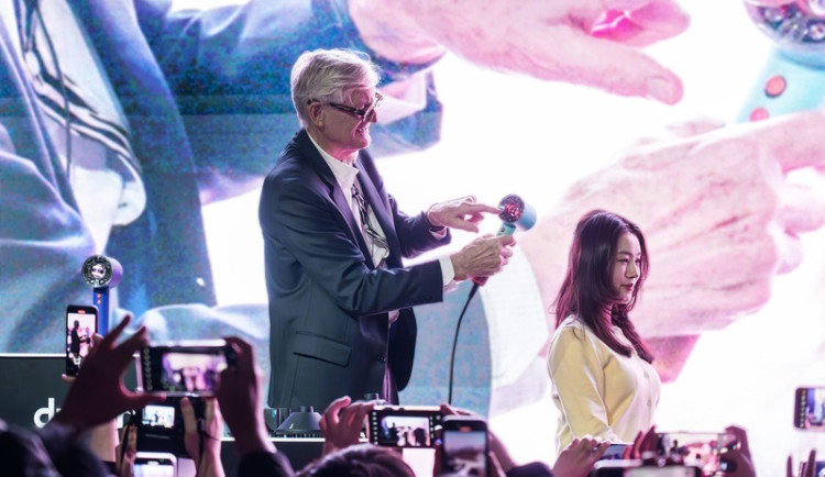 Představení novinky Dyson Supersonic Nural. Nejinteligentnější vysoušeč vlasů Dyson pro zdravější pokožku hlavy a vlasů