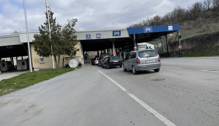 Lidé zřejmě budou muset hlásit převoz vyšší částky v hotovosti přes hranice