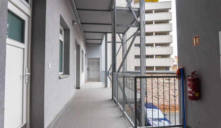 Přišli s prázdnou kapsou, nyní dokončují vysokou. Projekt Symbios pomáhá mladým z dětských domovů