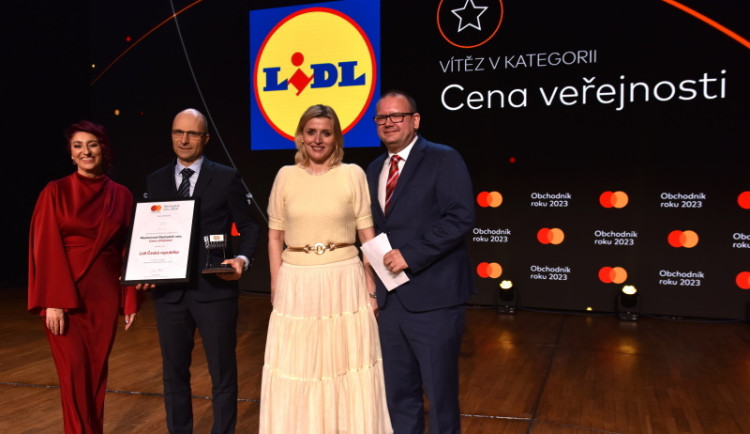 Lidl opět triumfuje v soutěži Mastercard Obchodník roku. Napříč kategoriemi získal již 32 ocenění