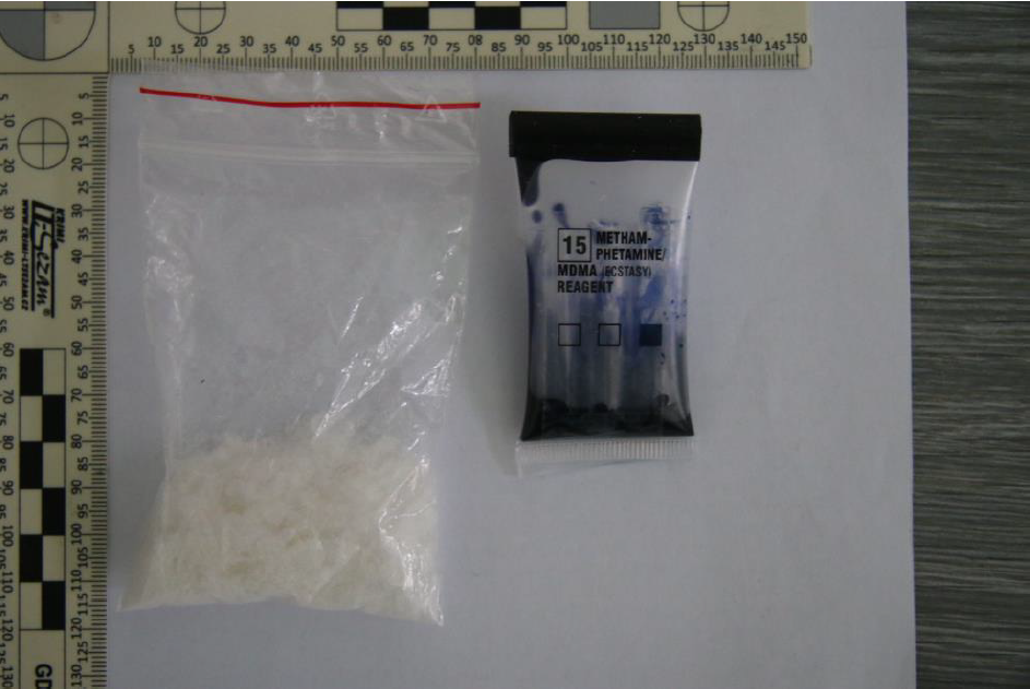 Osmnáctiletý mladík vařil a prodával pervitin, kriminalisté s TOXI týmem dopadli i další distributory