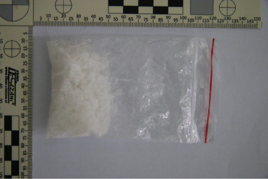 Osmnáctiletý mladík vařil a prodával pervitin, kriminalisté s TOXI týmem dopadli i další distributory