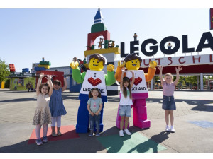 Bavorský LEGOLAND láká na mimozemšťany i prasátko Peppu