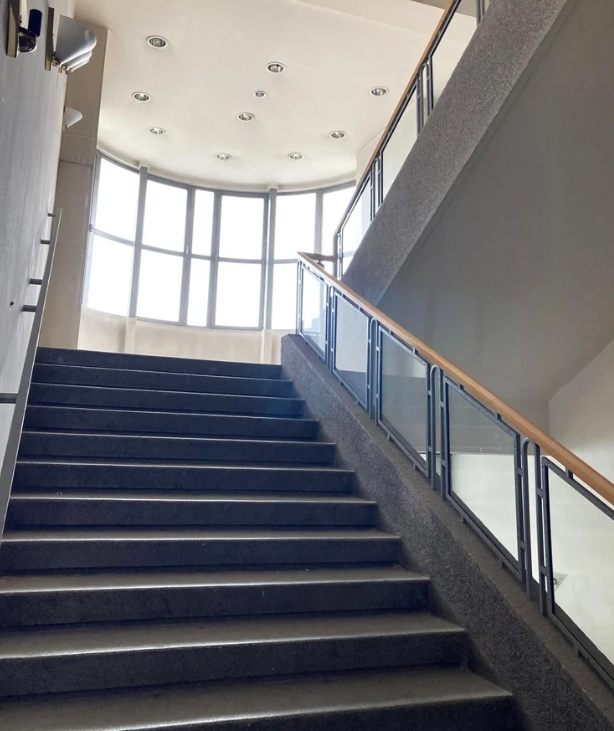 Univerzita prodává budovu bývalého ředitelství plzeňské Škody, chce 174 milionů