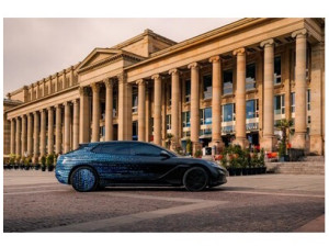 Společnosti Mercedes-Benz a BYD spojují své síly a vyvíjejí nový vůz DENZA pro globální expanzi společnosti BYD