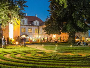 Zámek Loučeň oslaví 20.výročí vstupu České republiky do EU jako úspěšný dotační projekt – na zámku u této příležitosti zasadí strom