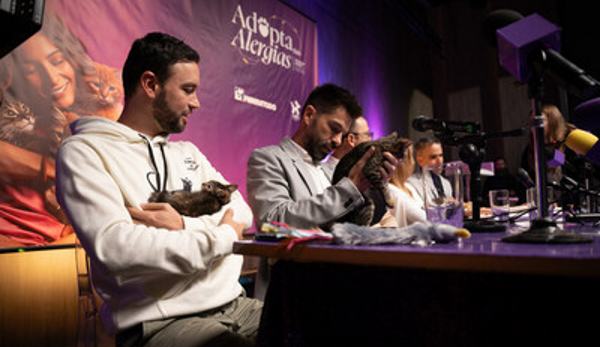 V Kolumbii se konala první tisková konference s kočkami