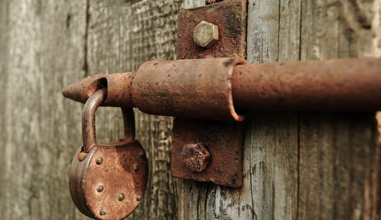 S příchodem jara přibývá krádeží zahradní techniky. Policie vyzývá k obezřetnosti