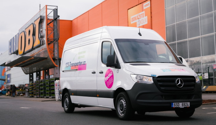 OBI a 123-Transporter spojují síly: Čeští zákazníci nyní získají stejné výhody jako zákazníci v Rakousku a Německu.