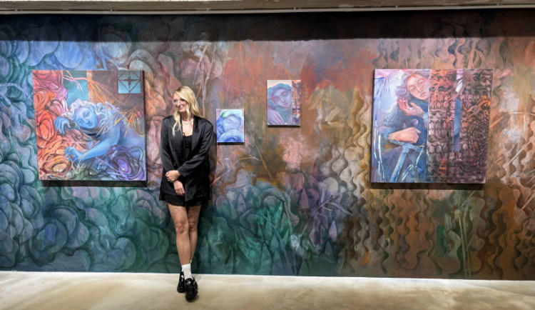 Malířka Markéta Kolářová zahájila sólo výstavu v Hongkongu