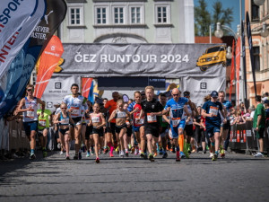 Velkolepý start ČEZ RunTour: Přes 2000 běžců na trati, letní počasí a napínavý souboj reprezentantek