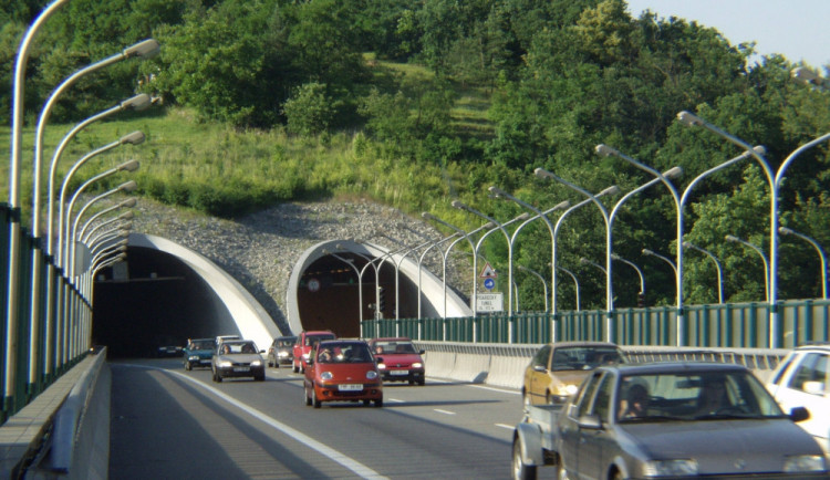 AKTUÁLNĚ: Pisárecký tunel je uzavřený. Důvodem je výpadek techniky