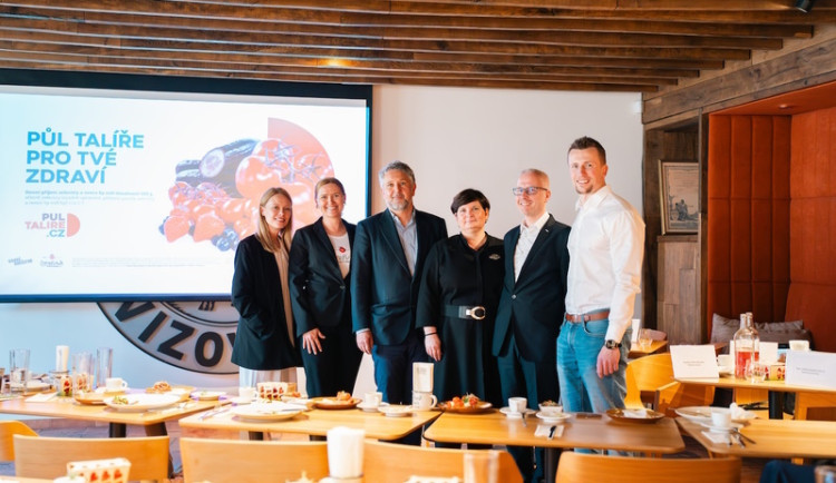 Zahájení kampaně „Půl talíře“ je projektem pro zdravější Česko