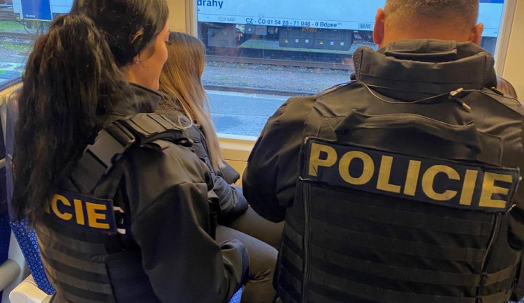 Policie se zaměřila na železniční dopravu. Hlídali například vandalismus nebo vstup do kolejiště