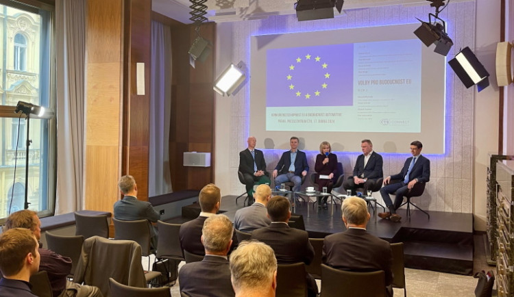 Experti probírali vyhlídky českého autoprůmyslu a konkurenceschopnost tuzemské ekonomiky v EU a ve světě