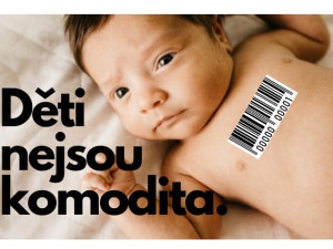 Každé náhradní mateřství je obchodem s lidmi, říká Europarlament