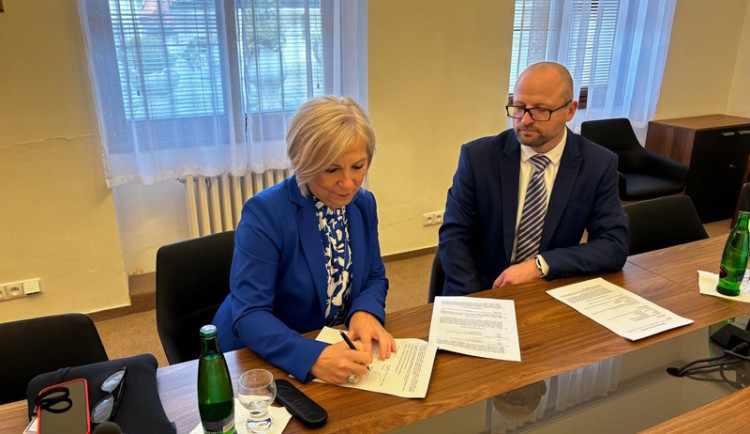 Partnerství pro větší energetickou soběstačnost obcí. SMS ČR uzavřelo spolupráci se společností S-Power Energies