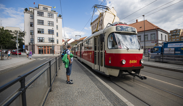 Plánované opravy Libeňského soumostí od pondělí omezí provoz patnácti tramvajových linek