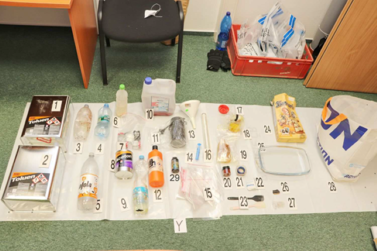 Přerovští kriminalisté rozprášili organizovaný gang výrobců pervitinu. Prodal drogy za tři čtvrtě milionu