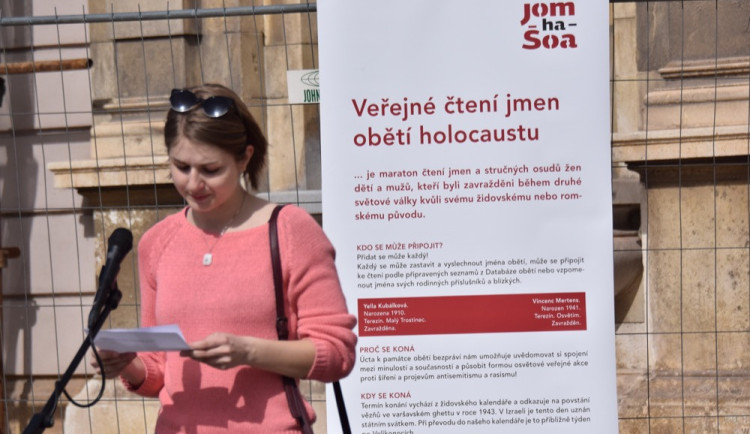 Lidé budou na Moravském náměstí v Brně číst jména obětí holokaustu