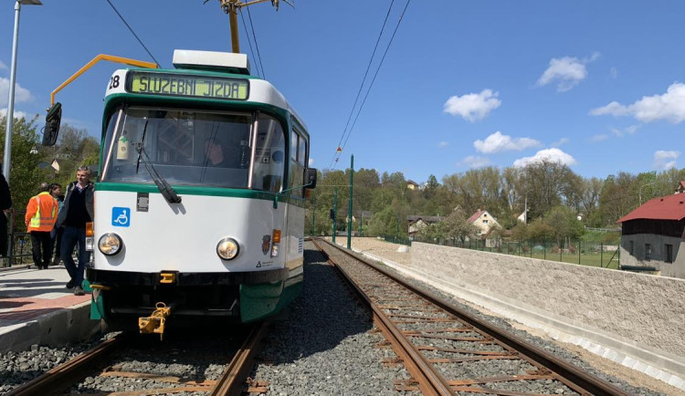 FOTO: Tramvaj se vrací do Jablonce. Jak se trať změnila?