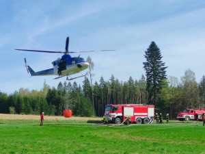 Česko chce do roku 2030 koupit šest vrtulníků pro hašení požárů