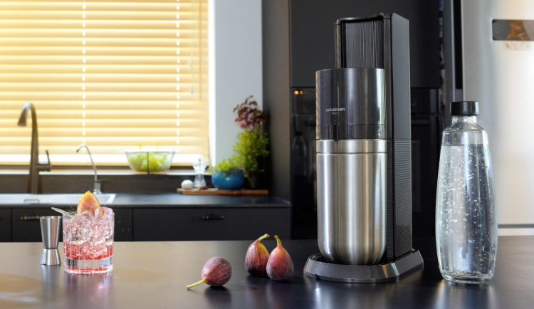 Plánujete koupi nového výrobníku perlivé vody? Poradíme, jak naložit se starým přístrojem i bombičkou