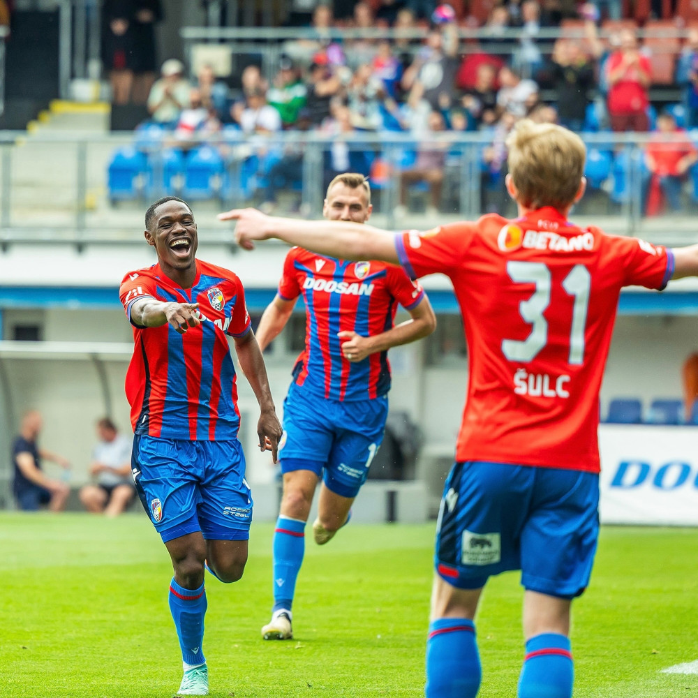 Fotbalisté Plzně na úvod ligové nadstavby porazili Mladou Boleslav 3:0