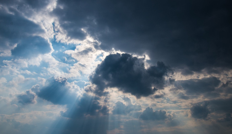 Víkend v Královéhradeckém kraji přinese teploty do 20 stupňů a dešťové přeháňky