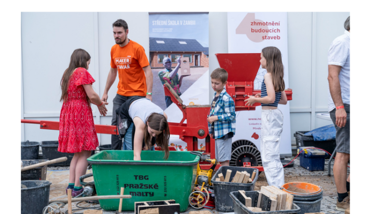 Národní centrum Stavebnictví 4.0, Sdružení pro výstavbu silnic a Svaz podnikatelů ve stavebnictví společně představily na Maker Faire stavebnictví
