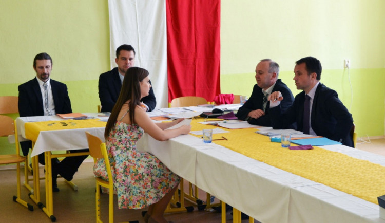 size4-16154938245991-60-ustni-maturity-z-cestiny-nezrusil-covid-ale-lide-neschopni-myslet