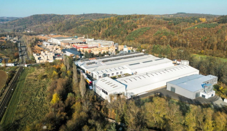 NOVATOP rozšířil výrobní portfolio o standardní CLT pro vícepodlažní dřevostavby