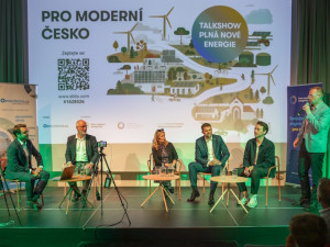 Čtyři hosté, jedno téma – Jak se vypořádat s klimatickou změnou? Udržitelná talkshow nabila Pardubice novou energií