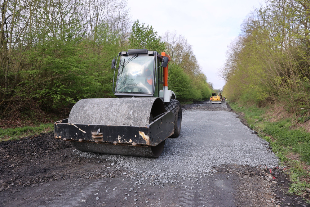 Místo rychlíků se tam budou prohánět cyklisté, unikátní stezka na železniční trati se brzy otevře veřejnosti