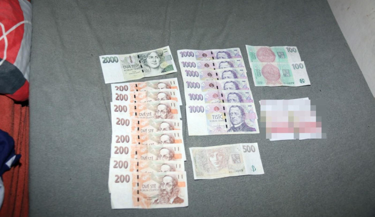 Cizinec senior prodával a vařil drogy. Na Rychnovsku si vybudoval síť odběratelů