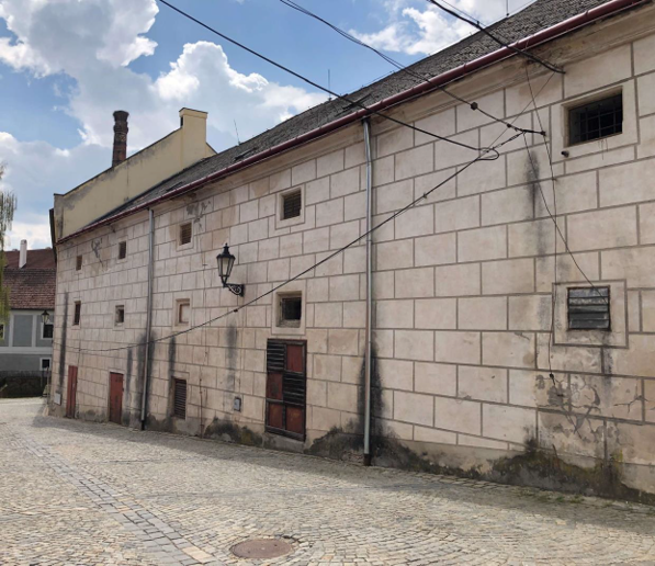 Jindřichův Hradec zachraňuje památky. Objekt pivovaru si převzal zhotovitel, v provozu by měl být od roku 2026