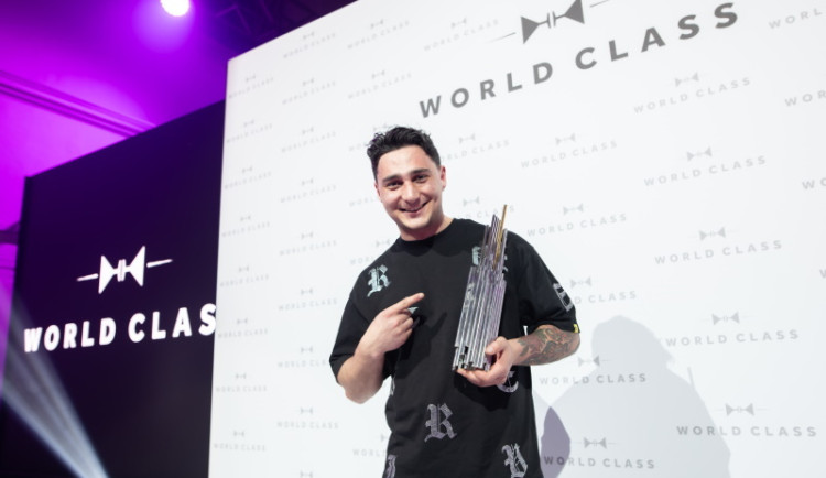České finále prestižní barmanské soutěže Diageo Reserve World Class zná svého vítěze. Pro rok 2024 se jím stal František Dandáš.