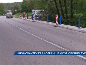 Jihomoravský kraj opravuje most v Bohuslavicích u Kyjova, na místě stavby jsou semafory