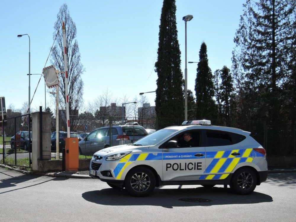 Výhrůžka o bombě v budově základní školy v Havířově se nepotvrdila, původce zpráv kriminalisté vypátrali