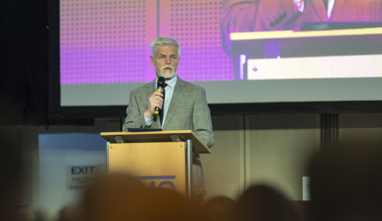 Pavel se zranil na motorce, zranění nejsou vážná, je na pozorování v ÚVN