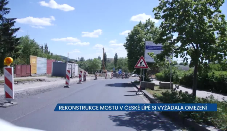 Rekonstrukce mostu v České Lípě si vyžádala omezení, na řidiče čekají komplikace
