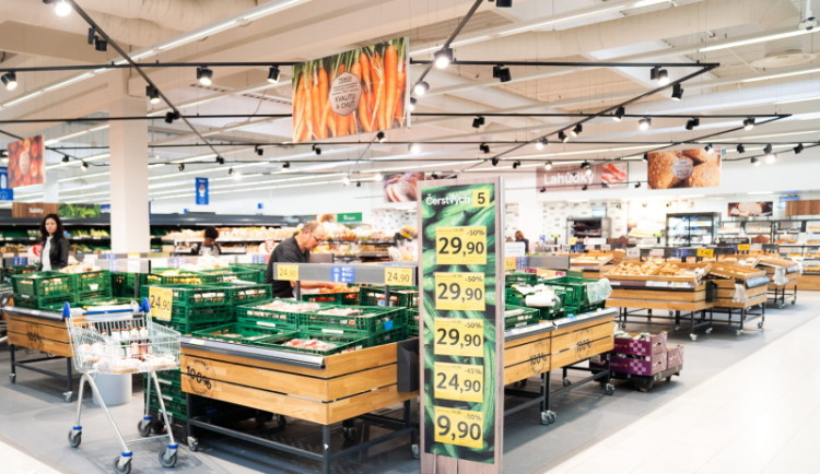 Prodejna Tesco v Uničově prošla kompletní proměnou pro zvýšení pohodlí zákazníků