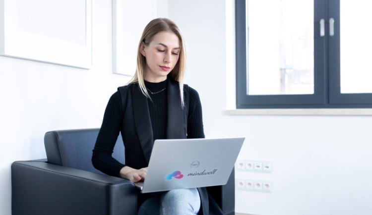 Mindwell spouští digitální terapeutický program Syndrom vyhoření